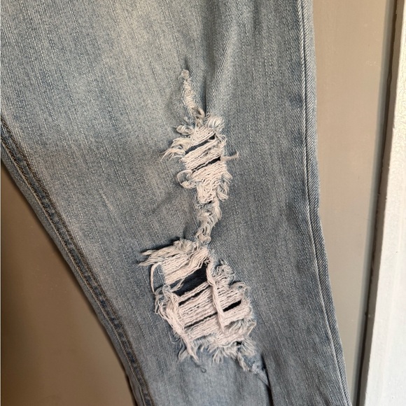 Old Navy Blue Boyfriend Jeans Distressed Style - Picture 3 of 9